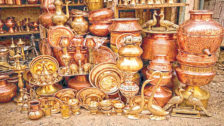 বাঙালির আভিজাত্যে কাঁসার তৈজসপত্র