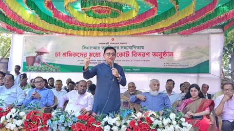 
জ্বালানি তেলের মূল্যবৃদ্ধিতে পণ্যের দামে তেমন প্রভাব পড়বে না: বাণিজ্যমন্ত্রী 