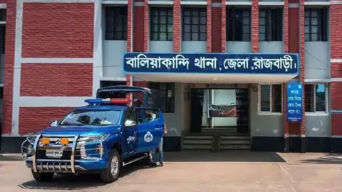 বালিয়াকান্দিতে যুবকের লাশ উদ্ধার 