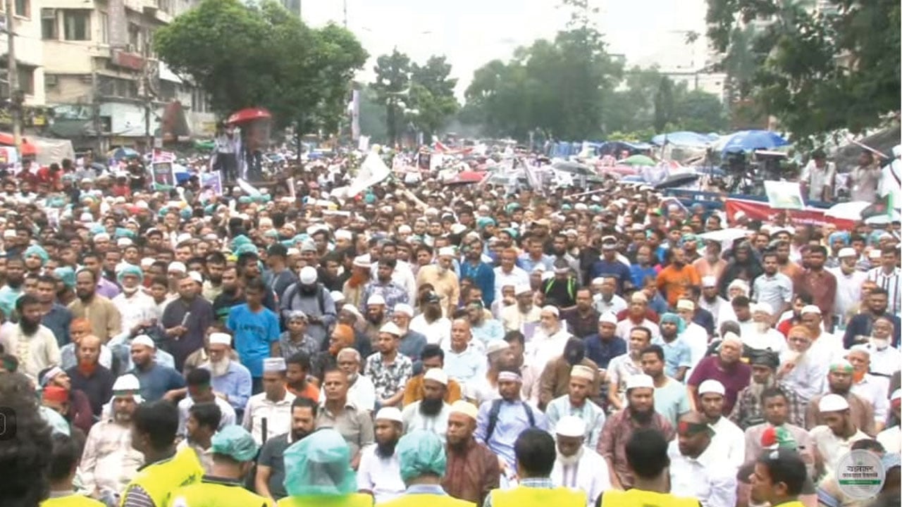 বায়তুল-মোকাররমে-১১-দলের-গণসমাবেশে-ব্যাপক-উপস্থিতি