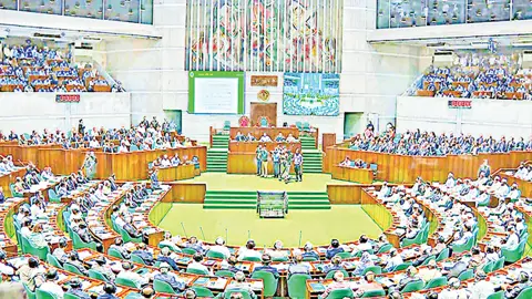 দেশ কি আরেক এক-এগারোর দিকে এগিয়ে যাচ্ছে