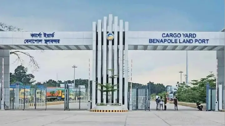 দুর্গাপূজায় বেনাপোল বন্দরে টানা ৮ দিন আমদানি-রপ্তানি বন্ধ