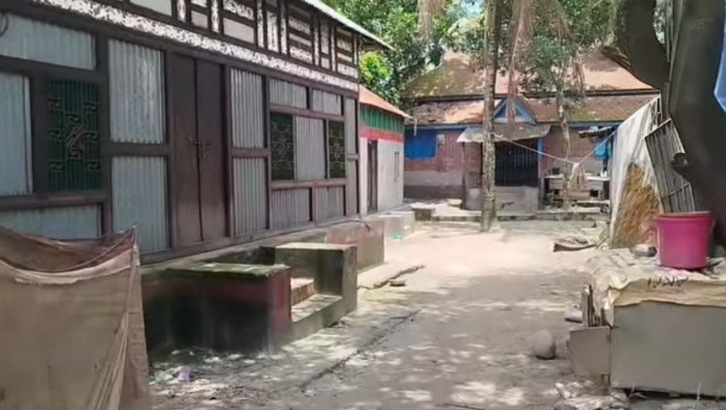 নারী নিহতের ঘটনায় ৬১ জনকে আসামি করে হত্যা মামলা