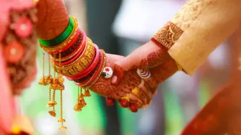 ভারতে বিয়ের পাত্রী না পেয়ে ২৯ পুরুষের আত্মহত্যা
