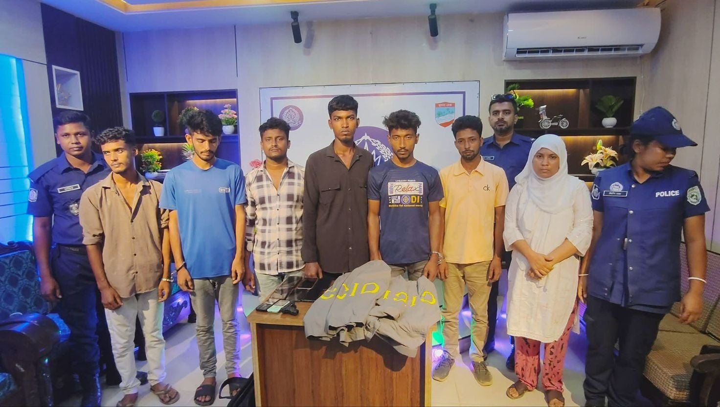 শ্রীপুরে ৭ ভুয়া সিআইডি আটক