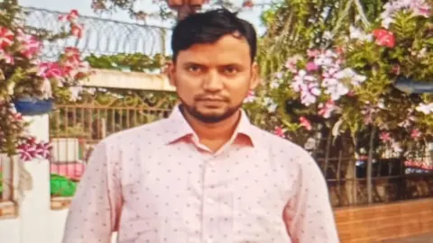 নিখোঁজের ২৬ ঘণ্টা পর মেঘনা থেকে যুবকের লাশ উদ্ধার
