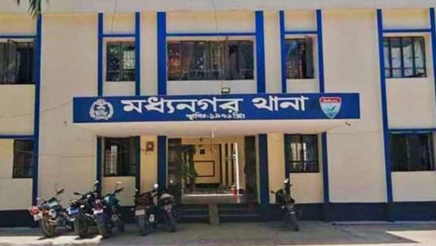 মধ্যনগরে সাপের কামড়ে বৃদ্ধার মৃত্যু