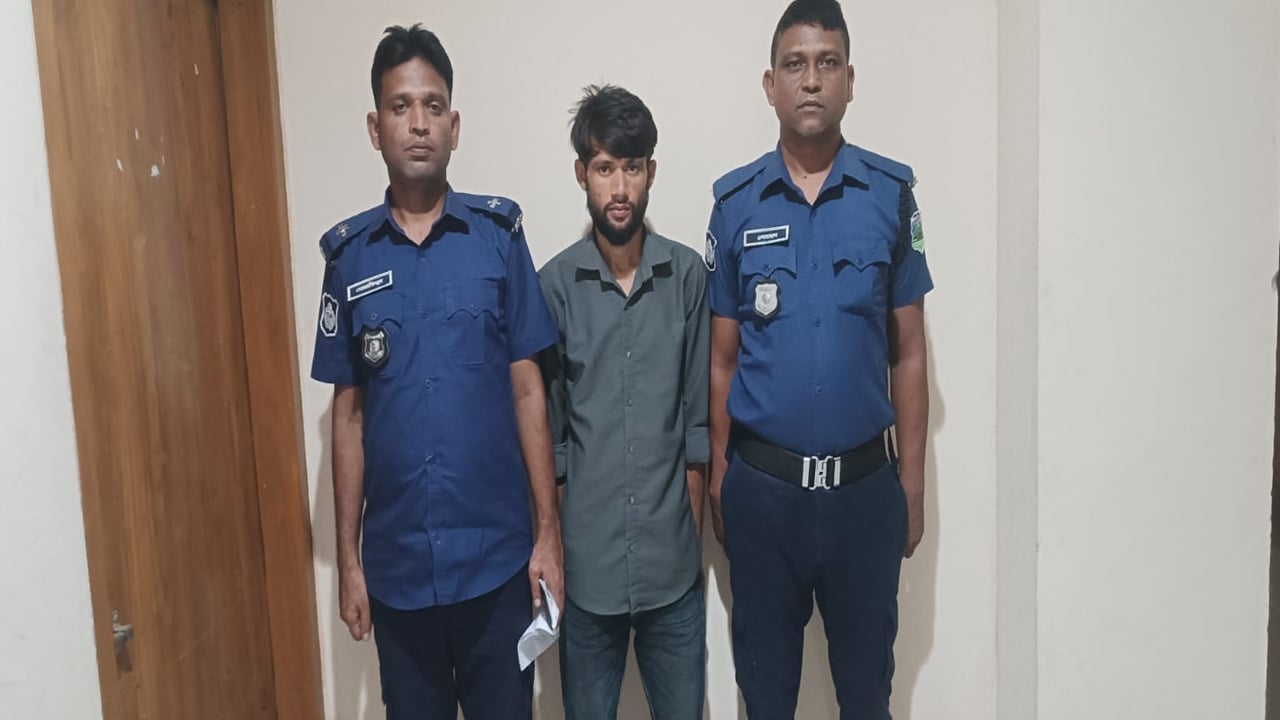 ভাঙ্গুড়ায় ইয়াবাসহ মাদক কারবারি গ্রেপ্তার

