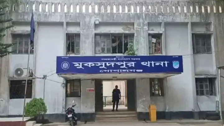 মুকসুদপুরে পিকআপ চাপায় বাবা-মেয়ের করুণ মৃত্যু
