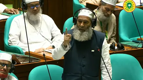 নামাজের বিরতিতে সংসদের মুসলিম সদস্যদের মসজিদে যাওয়ার আহ্বান জামায়াত এমপির