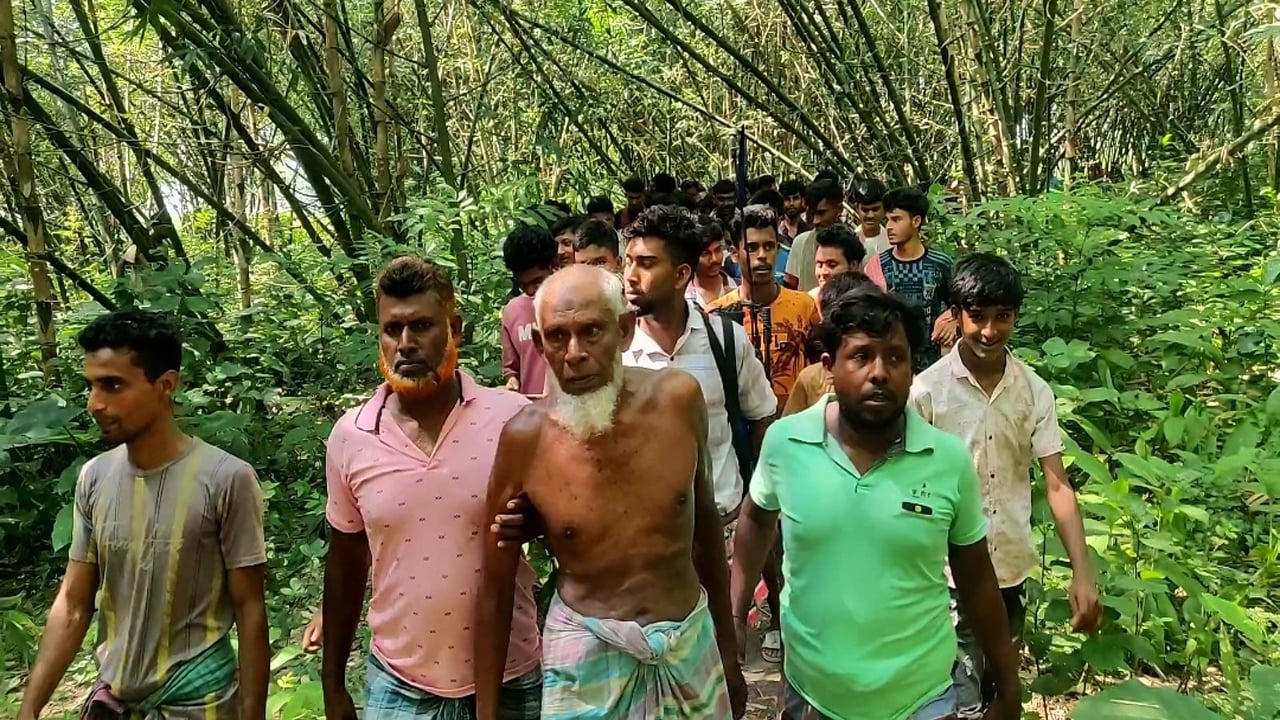 বাংলাদেশি কৃষককে বিএসএফ ধরে নেওয়ার পর দুই ভারতীয়কে ধরে আনেন গ্রামবাসী
