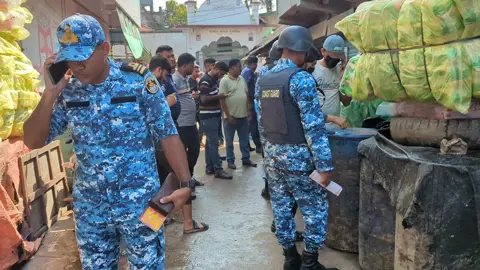 মোংলায় গোডাউন থেকে ১৫ হাজার লিটার ভোজ্যতেল জব্দ