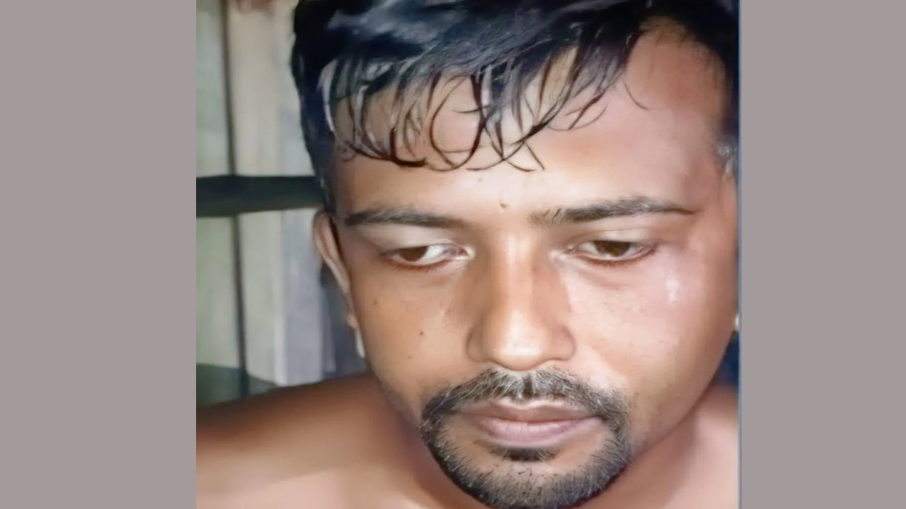 যুবদল নেতাকে বিবস্ত্র অবস্থায় আটক করে গণধোলাই