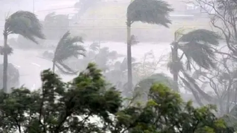 যেসব অঞ্চলে ৬০ কিলোমিটার বেগে ঝড়ের শঙ্কা