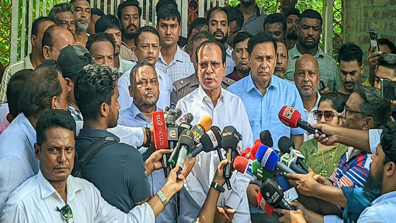 সরকার সমস্ত হত্যাকাণ্ডের ব্যাপারে জিরো টলারেন্স: ত্রাণমন্ত্রী
