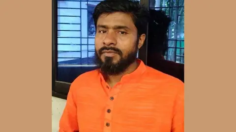 চৌদ্দগ্রামে এক রাইডারকে পিটিয়ে হত্যা