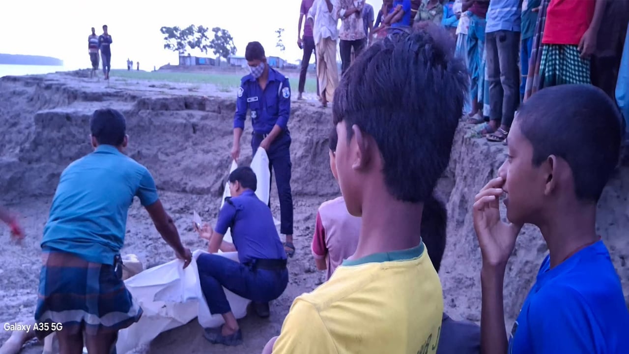 রাঙ্গাবালীতে অজ্ঞাত ব্যক্তির অর্ধগলিত লাশ উদ্ধার

