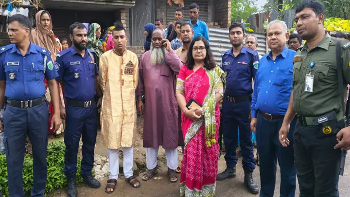 বাল্যবিয়ে পড়িয়ে জরিমানা দিলেন ইমাম
