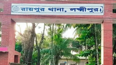 স্বেচ্ছাসেবক দলের নেতার নেতৃত্বে ৫ জনকে কুপিয়ে জখম