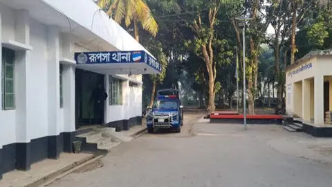 রূপসায় যুবকের গুলিবিদ্ধ লাশ উদ্ধার
