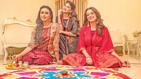 লা রিভে পূজার পোশাক
