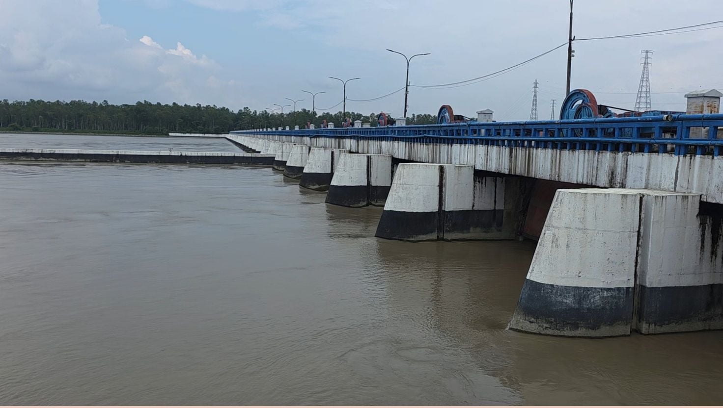 ফের বাড়ছে তিস্তার পানি, ৫ জেলায় বন্যার আশঙ্কা