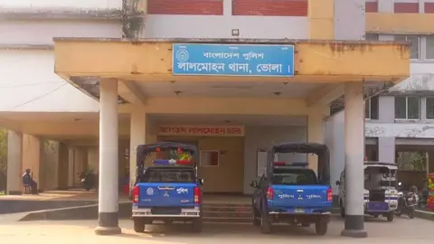 তুচ্ছ ঘটনায় যুবদল নেতাকে কুপিয়ে হত্যা

