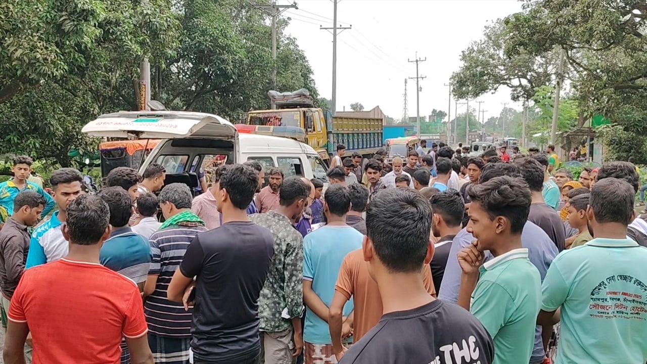 শিবগঞ্জে পৃথক সড়ক দুর্ঘটনায় ৪ মোটরসাইকেল আরোহী নিহত
