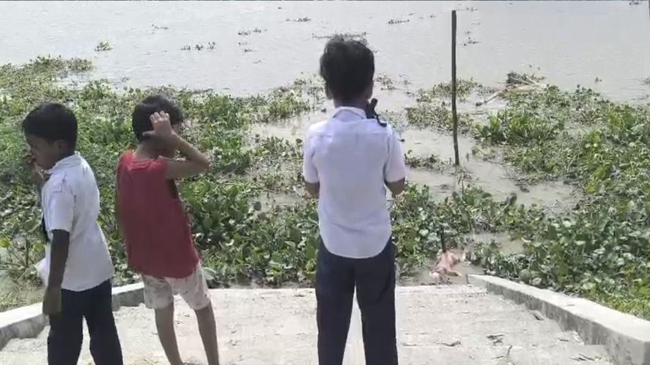 মাকে হত্যার পর সন্তানকেও হত্যা, ৫ দিন পর মিলল শিশুর লাশ 
