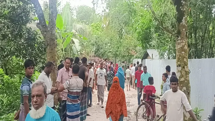 স্বামীকে খুন করে স্ত্রী গেলেন বাপের বাড়ি