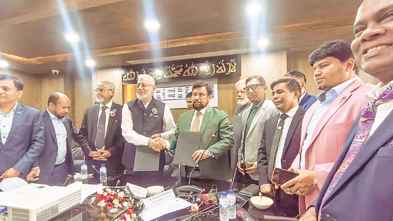 কৃষিবিদ আলী আফজাল চলতি বছরের এপ্রিলে রিহ্যাবের সভাপতি হিসেবে আনুষ্ঠানিকভাবে দায়িত্ব গ্রহণ করেন। ছবি: সংগৃহীত