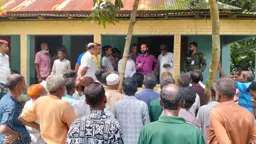 বেশি দামে সার বিক্রি করায় ডিলারকে জরিমানা