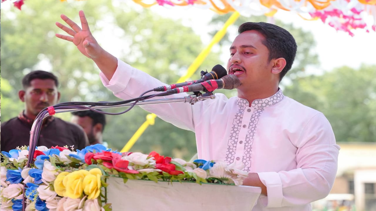 পরিবর্তনের জন্য তরুণদের কাজ করতে হবে : সারজিস আলম

