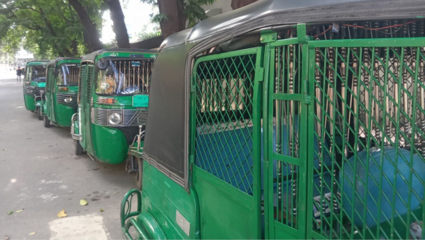 গ্যাস সংকটে আড়াইহাজারে সিএনজির ভাড়া দ্বিগুণ