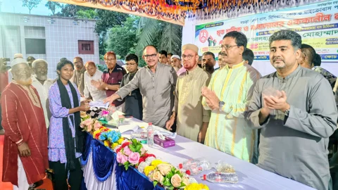 শ্রমিকরা দেশের অর্থনীতির মূল চালিকাশক্তি: এমপি সিরাজ