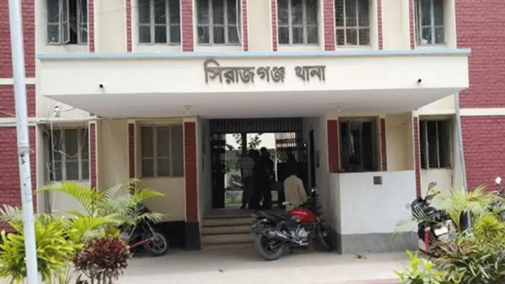 যমুনা নদীতে বলগেট ডুবি, একজনের লাশ উদ্ধার, নিখোঁজ এক