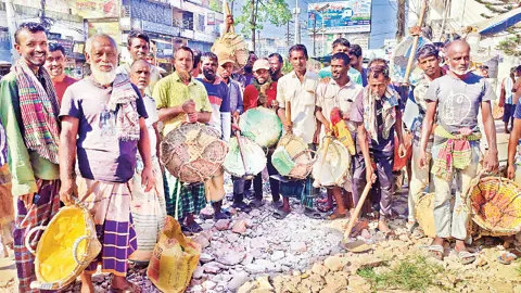 সিলেটে শ্রমজীবী মানুষের হাটে কাজের সন্ধানে বাড়ছে ভিড়