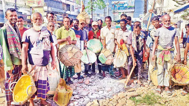 সিলেটে শ্রমজীবী মানুষের হাটে কাজের সন্ধানে বাড়ছে ভিড়
