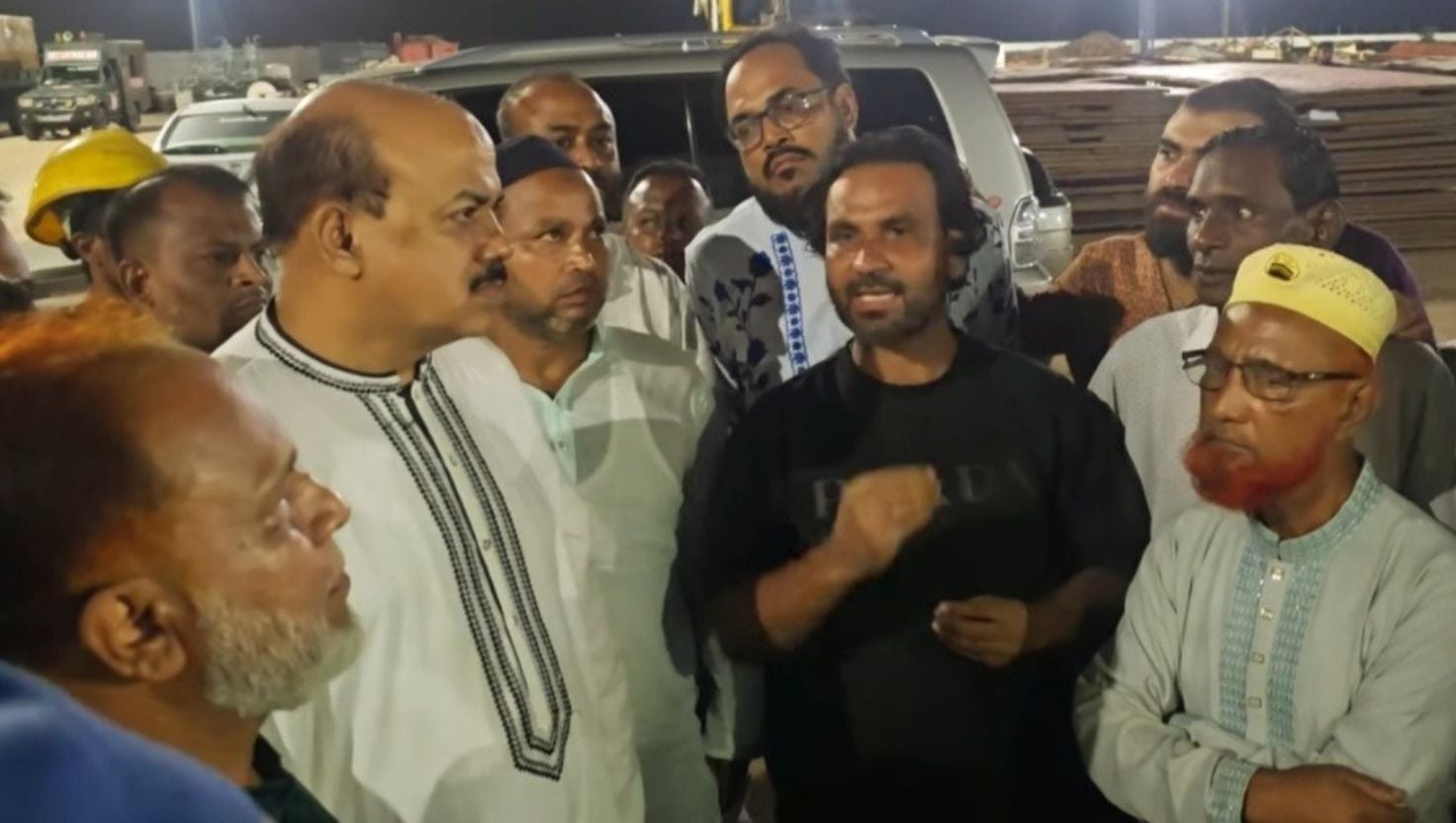 ফায়ার কর্মীরা যেখানে ঢুকতে পারেননি, সেখানে ঝুঁকি নিয়ে ৭ লাশ উদ্ধার সাইফুলের