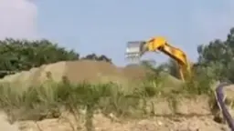 সীতাকুণ্ড উপকূলে বেপরোয়া বালুদস্যুতা