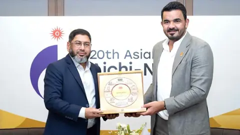 জাপান সফর শেষে দেশে ফিরেছেন সেনাবাহিনী প্রধান