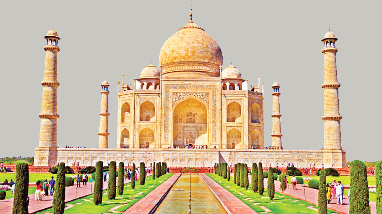 সৌন্দর্যের অদ্বিতীয় স্থাপনা তাজমহল