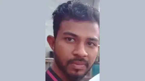 
আড়াইহাজারের যুবকের হাত-পা বাঁধা লাশ রূপগঞ্জে উদ্ধার
