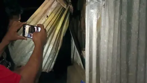 মাদারীপুরে পরিত্যক্ত ঘরে হাতবোমার বিস্ফোরণ
