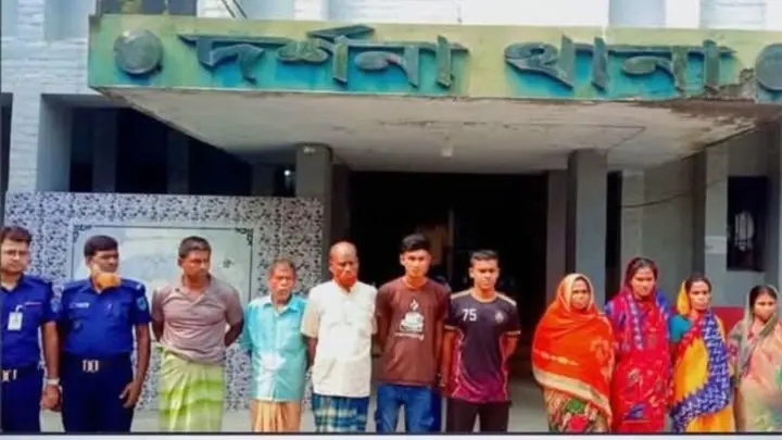 দামুড়হুদায় পুলিশের ওপর হামলা ও আসামি ছিনতাইয়ের ঘটনায় গ্রেপ্তার ৯