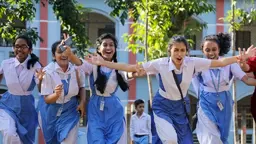 ১০ থেকে ১৬ দিন ছুটি পাচ্ছেন শিক্ষার্থীরা