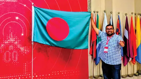 ৫৪ দেশের প্রতিনিধিদের ভোটে অ্যাম্বাসেডর নির্বাচিত ছাত্রদল নেতা ডা. আউয়াল