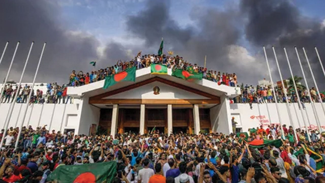 ‘মার্চ টু ঢাকা’ ঘোষণা, এক দিনে নিহত শতাধিক